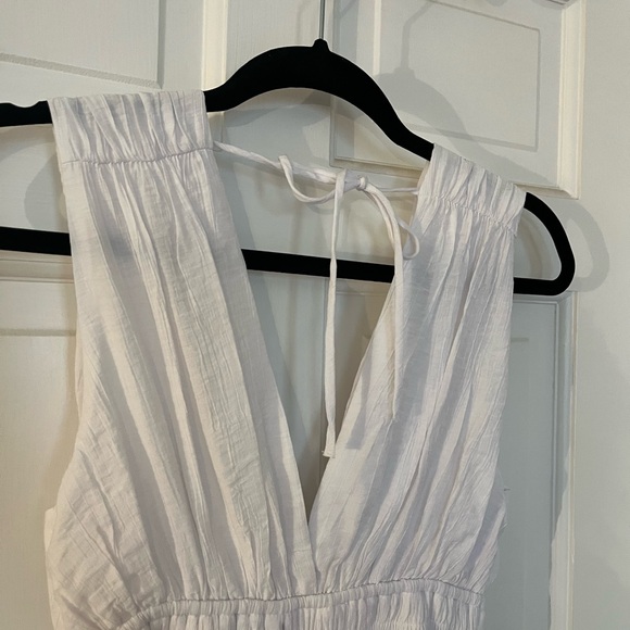 Gauzy White Sleeveless Maxi Dress - Picture 4 of 7